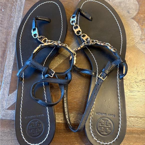 Tory Burch chain link detail sandals. Only worn once! - Picture 3 of 4